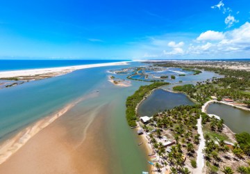 Praia, dunas, rio, lagoas e mangues formam uma paisagem encantadora em Pacatuba / Foto: Igor Matias