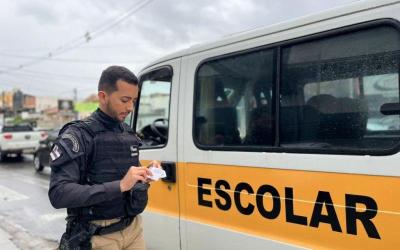 SMTT de Aracaju dá 30 dias para regularização de alvarás vencidos do transporte escolar