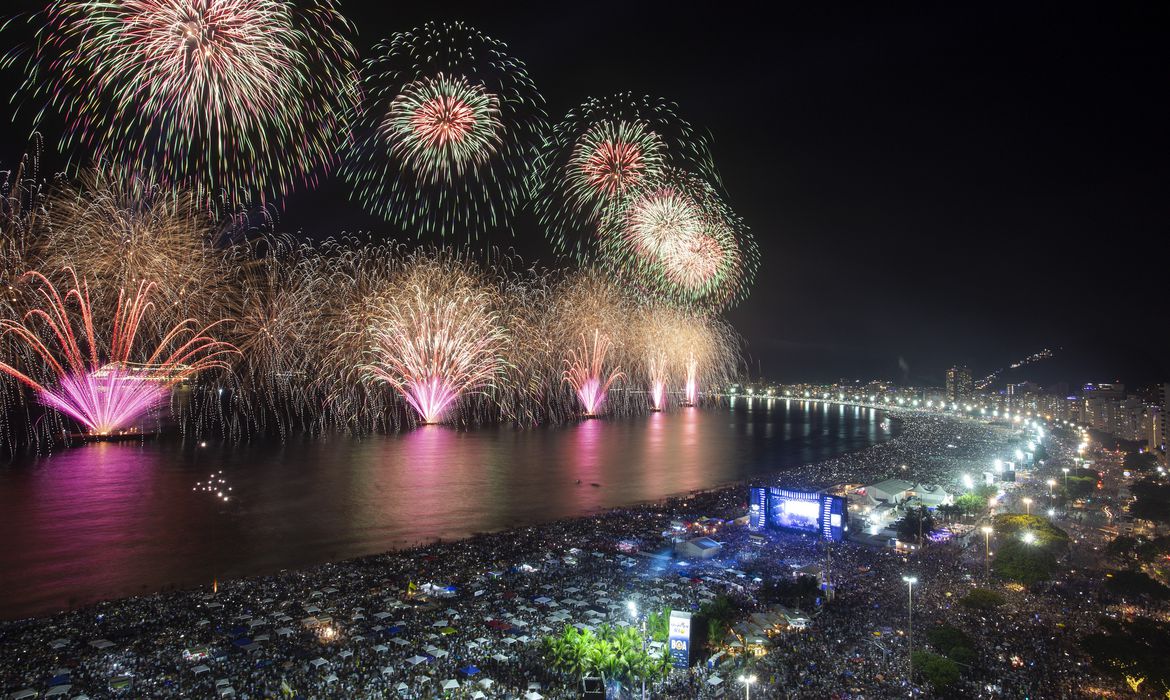 Réveillon de Aracaju 2024: Praia da Atalaia será palco de uma festa eclética e animada para receber o novo ano