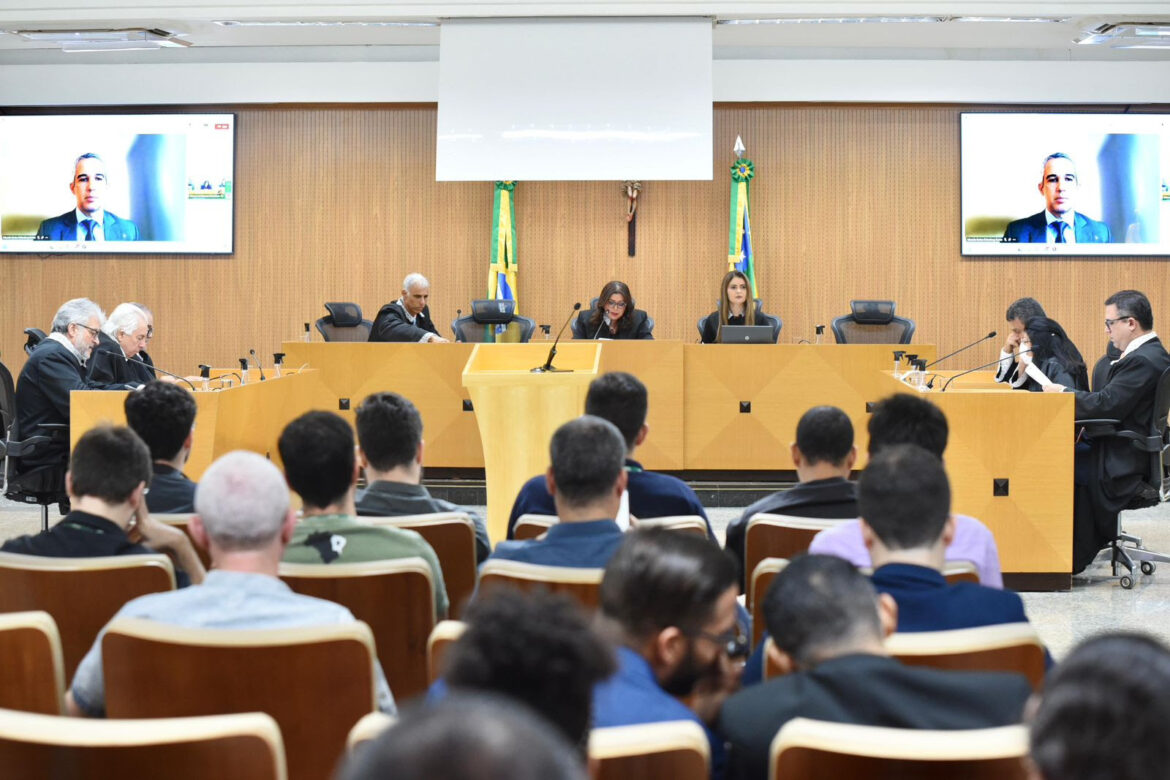 TCE aprova relação de gestores com contas rejeitadas para envio à Justiça Eleitoral