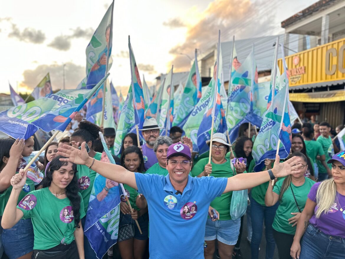 Edson Xaropinho participa de Grande Caminhada de Yandra no Bugio ao lado de Belivaldo Chagas e das Xaropetes