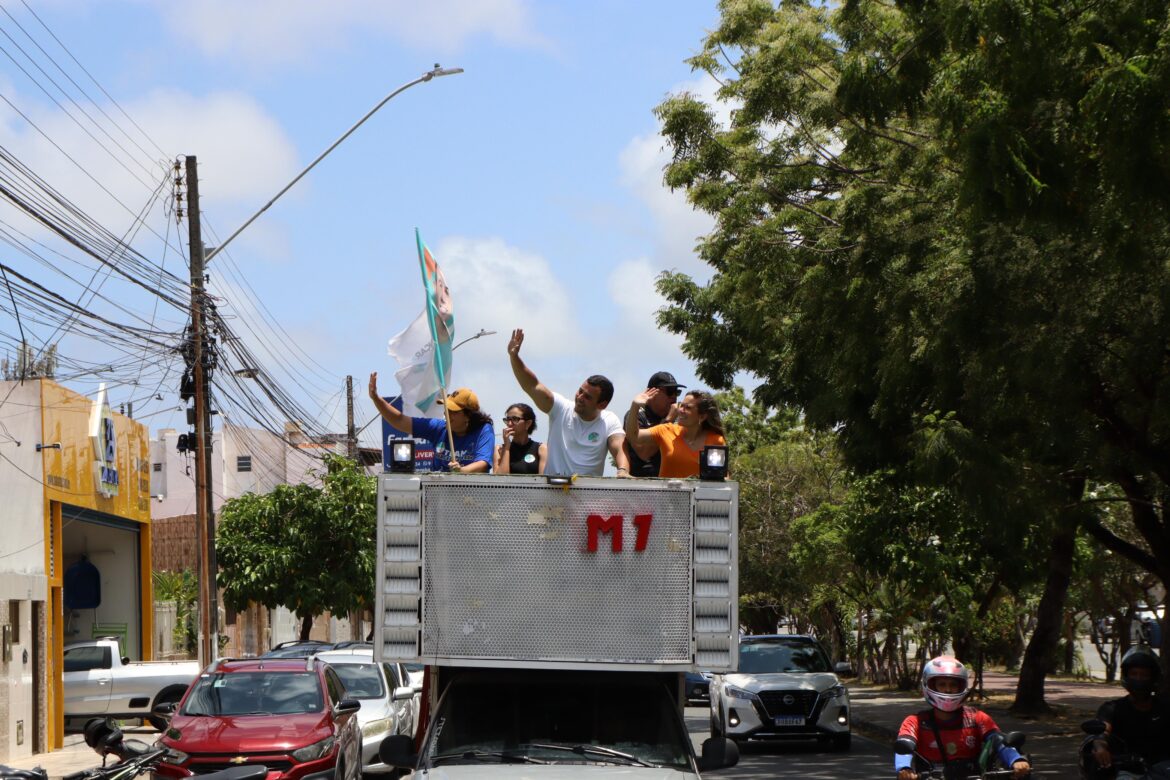 Marcel Azevedo, maior representante da saúde nas eleições para vereador, realiza mais uma carreata com grande participação popular